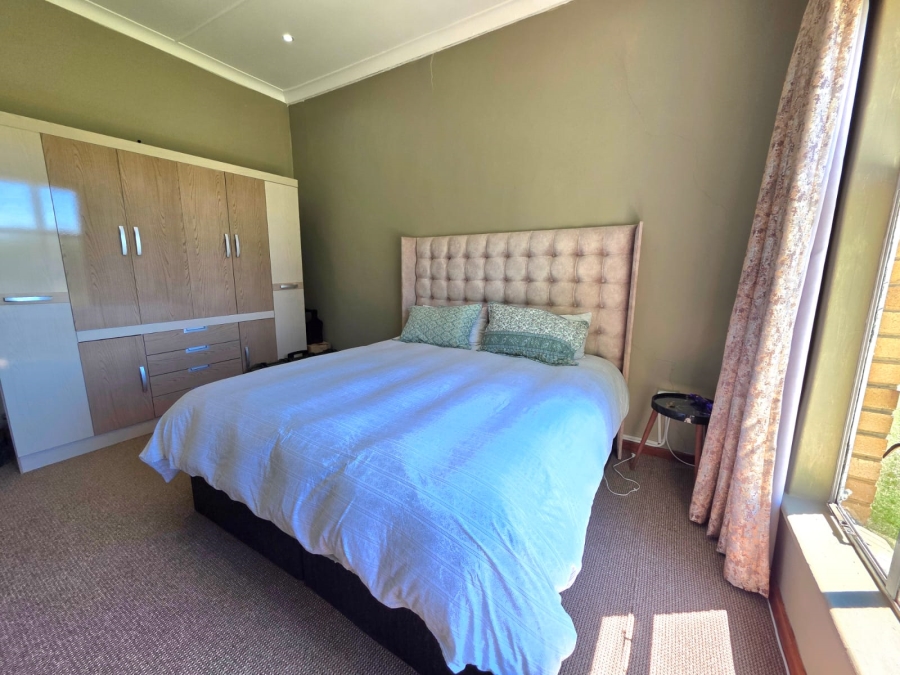 8 Bedroom Property for Sale in Bethlehem Rural Free State